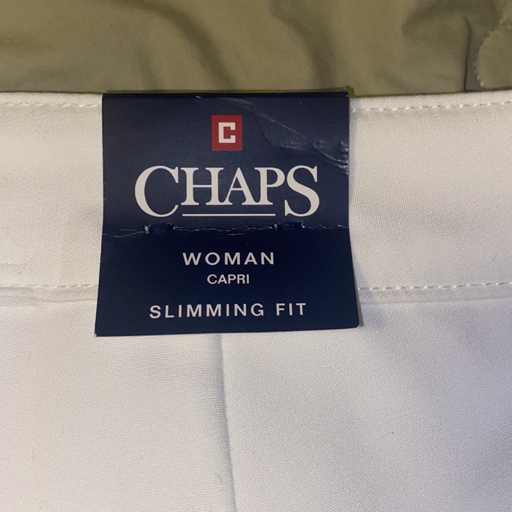 Chaps Woman Capris - Picture 3 of 7